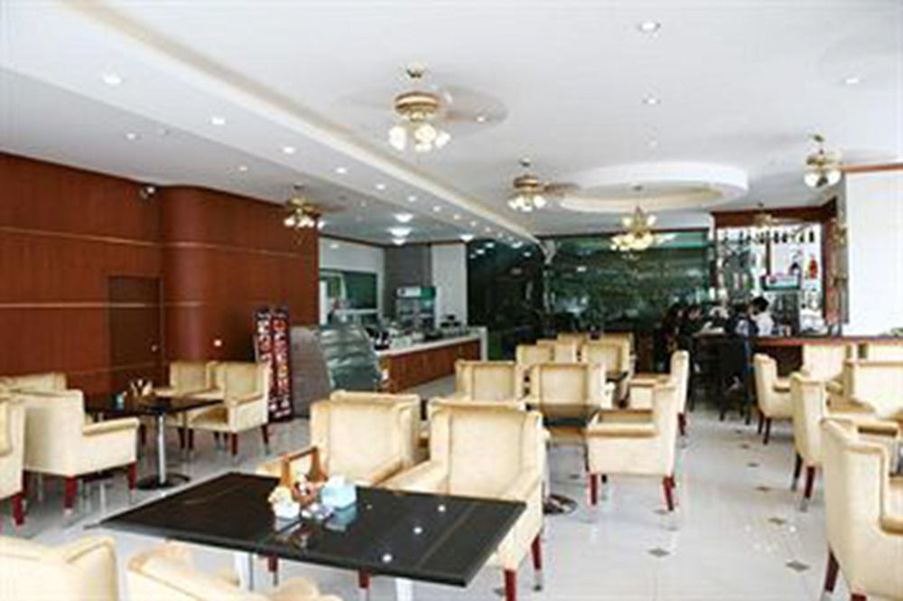 The Privi Suites Pattaya Exterior photo