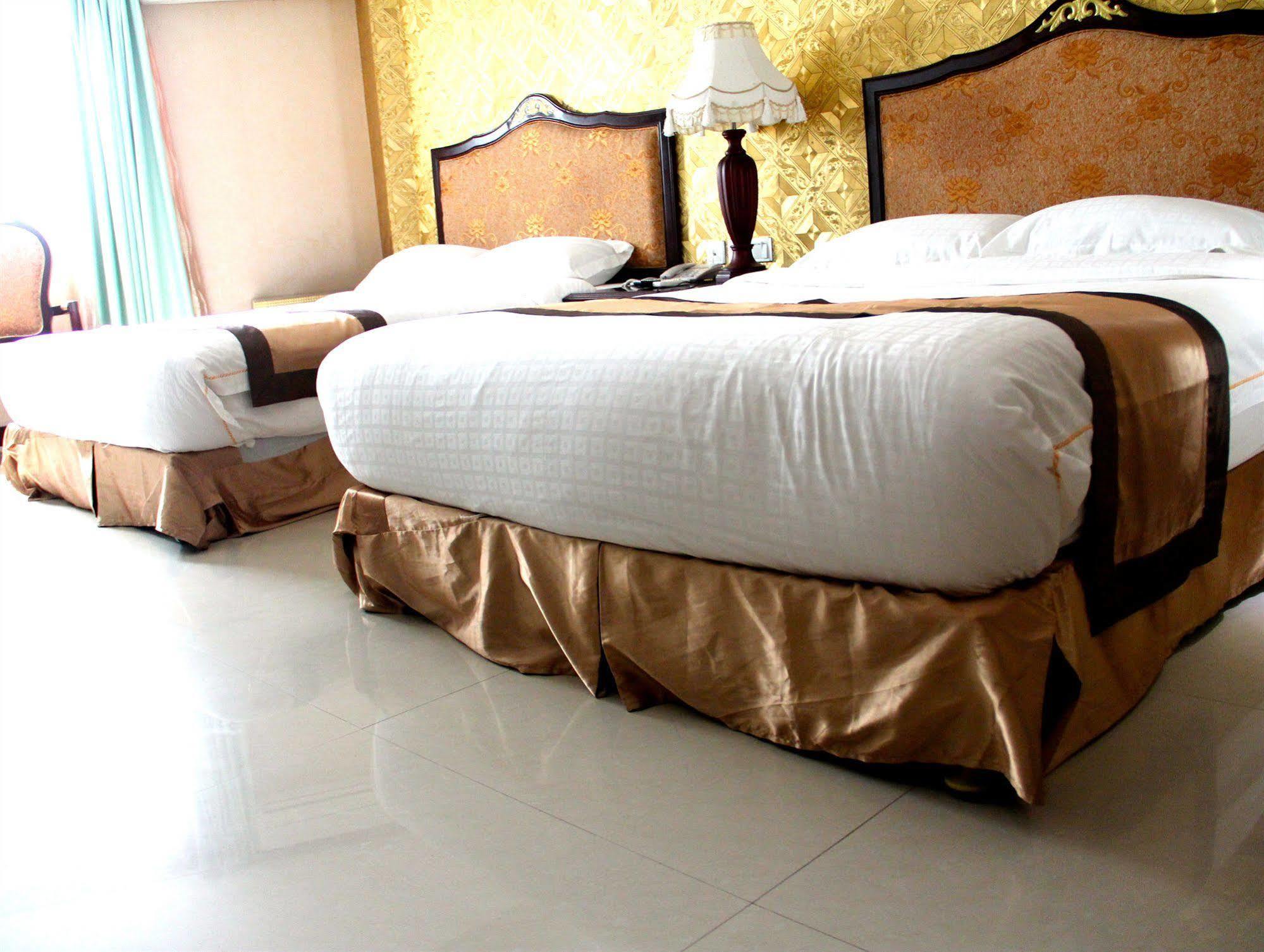 The Privi Suites Pattaya Exterior photo